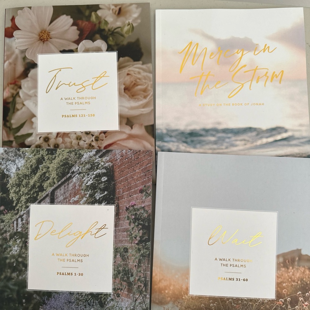 Set Of 4 Daily Grace Bible Studies - Psalms And The Book Of Jonah